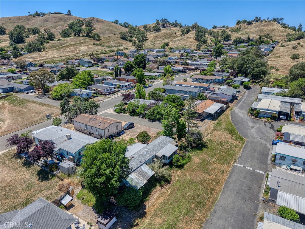 https://media.crmls.org/medias/7e8d26ed-50c1-4485-940d-7516433a84ba.jpg?preset=X-Large