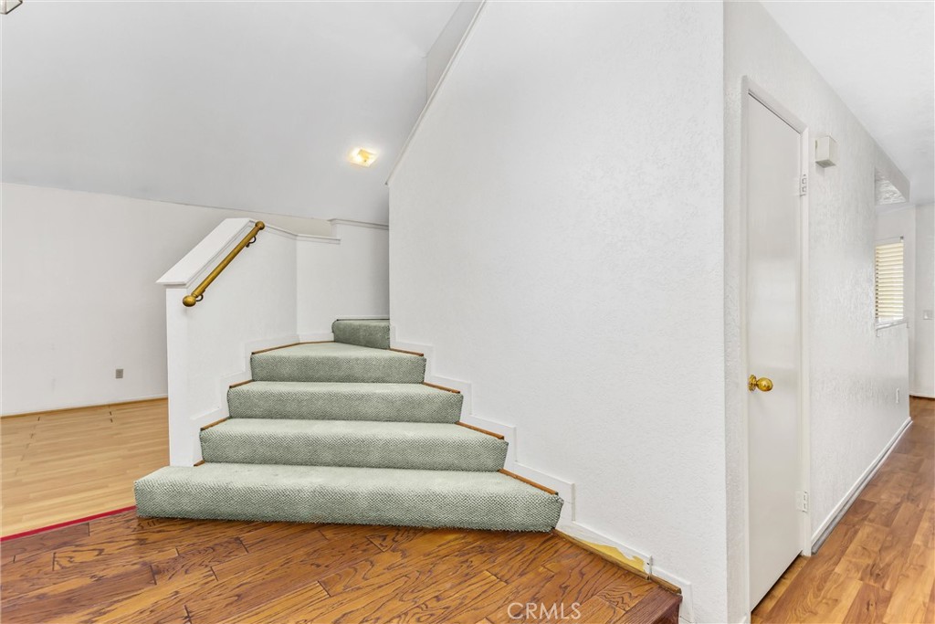 MLS #IG25267372 image #24