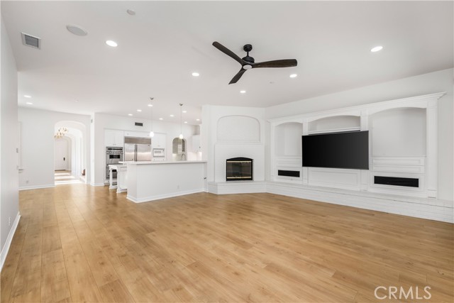 26 Marble Sands, Newport Beach CA: https://media.crmls.org/medias/7e8f0511-cb97-43a5-abdb-bae8be2e3d9f.jpg