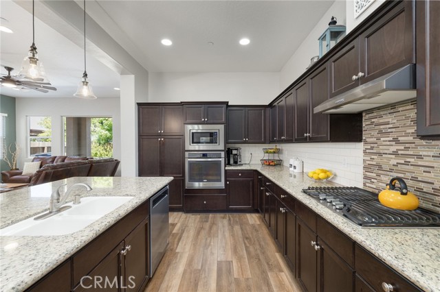 3771 Wrenwood Avenue, Clovis CA: https://media.crmls.org/medias/7e8f0931-7365-440a-987c-ef7fb4ec6d56.jpg