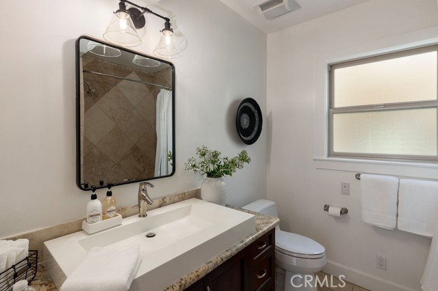 Detail Gallery Image 14 of 42 For 223 Seaview St, Manhattan Beach,  CA 90266 - 3 Beds | 3/1 Baths