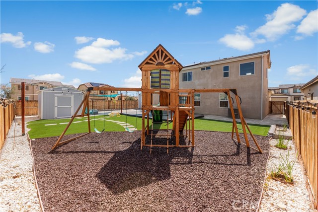 2436 Lugar Bonito Court, Rosamond CA: https://media.crmls.org/medias/7e9080e5-d98c-4915-a59b-8716fba3728d.jpg