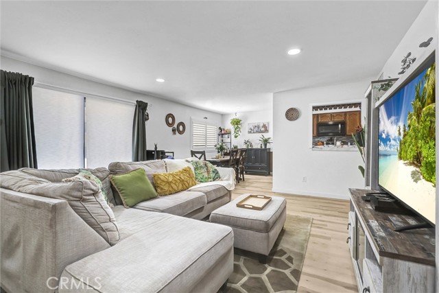 12400 Montecito Road, Seal Beach CA: https://media.crmls.org/medias/7e90aa58-60cb-4590-868c-b353b12f9830.jpg