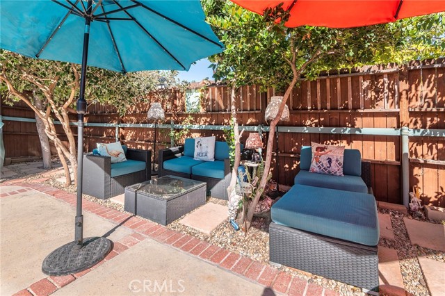 5223 Alhama Drive, Woodland Hills CA: https://media.crmls.org/medias/7e911117-c641-4570-9ad4-4c9cb57eb0ed.jpg