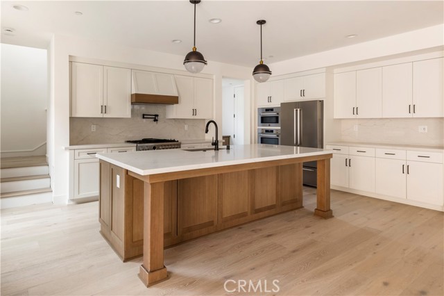 195 E Palm Street, Altadena CA: https://media.crmls.org/medias/7e91c672-b441-4d33-be48-c588bafa8431.jpg