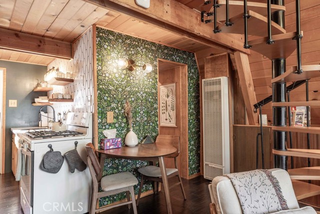 Detail Gallery Image 8 of 29 For 446 Riverside, Sugarloaf,  CA 92386 - 1 Beds | 1 Baths