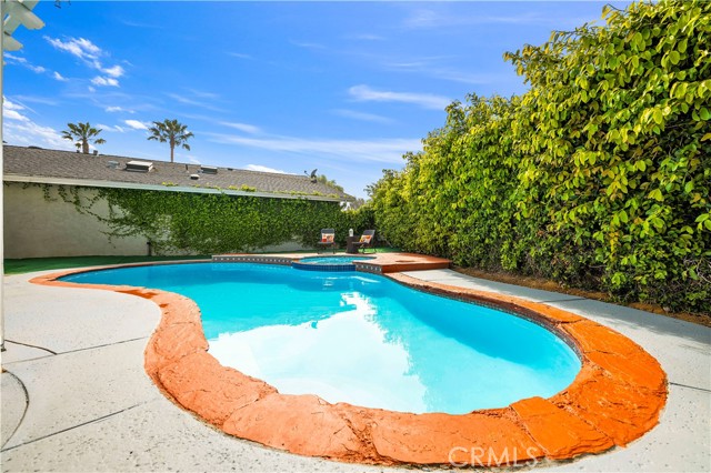 450 Anchor Way, Carlsbad CA: https://media.crmls.org/medias/7e947943-2a04-4b36-9bd3-254361a3ddcf.jpg