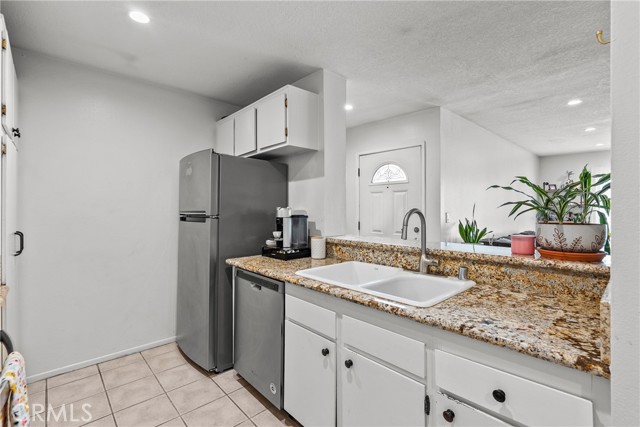 Detail Gallery Image 17 of 50 For 25736 Player Dr #R4,  Valencia,  CA 91355 - 2 Beds | 2 Baths