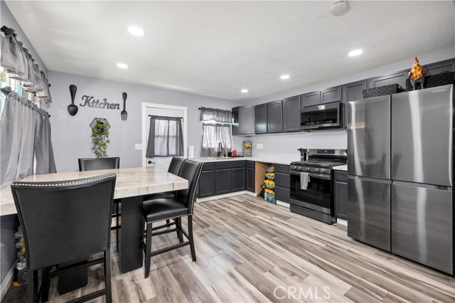 Detail Gallery Image 7 of 37 For 197 E 7th St, Perris,  CA 92570 - – Beds | – Baths