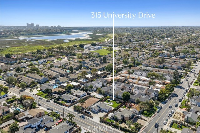 Detail Gallery Image 5 of 9 For 315 University Dr, Costa Mesa,  CA 92627 - 2 Beds | 2 Baths