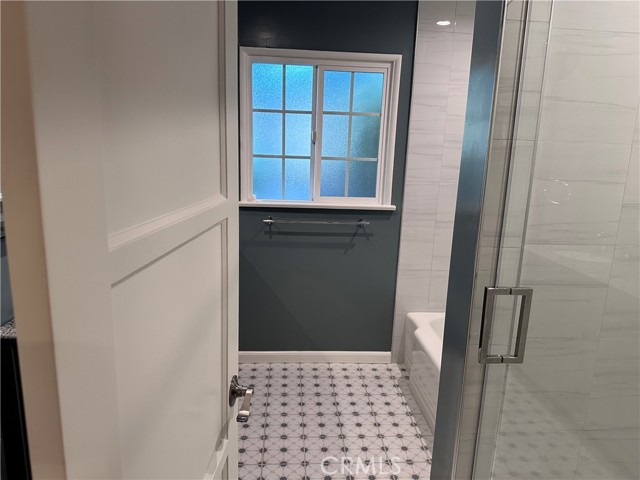 Detail Gallery Image 29 of 47 For 5369 Topeka Dr, Tarzana,  CA 91356 - 3 Beds | 2/1 Baths