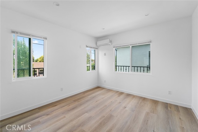 18656 Runnymede Street, Reseda CA: https://media.crmls.org/medias/7e965078-adbe-4526-ae89-2e41414da82e.jpg