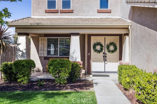Detail Gallery Image 2 of 51 For 2304 Latigo Ct, Paso Robles,  CA 93446 - 5 Beds | 3 Baths