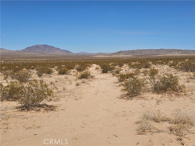 Detail Gallery Image 3 of 7 For 400 Granite (Near) Rd., Lucerne Valley,  CA 92356 - – Beds | – Baths