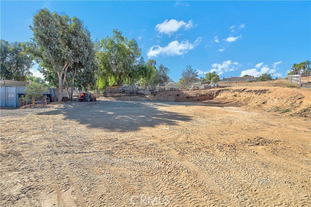 18687 Chickory Drive, Riverside CA: https://media.crmls.org/medias/7e96f69d-5185-43be-a399-2ef4ab96b7f9.jpg