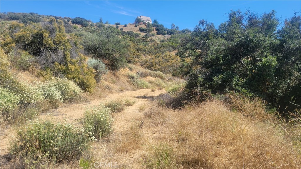 48775 Leaning Rock Court