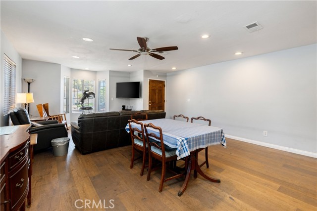 11905 Freeman, Hawthorne CA: https://media.crmls.org/medias/7e99d2c6-c04a-45bf-81a6-33243ef261f8.jpg