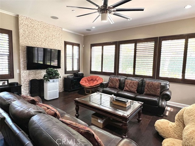 Detail Gallery Image 3 of 25 For 540 N Bardsdale, Brea,  CA 92821 - 5 Beds | 5/1 Baths