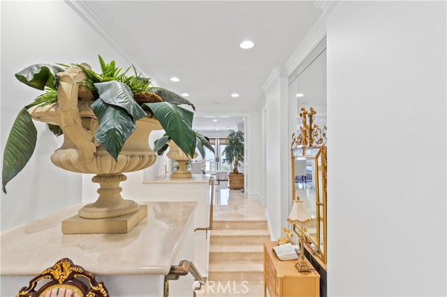 7 Vista Luci, Newport Coast CA: https://media.crmls.org/medias/7e9b4a28-75ff-4726-b453-deee4d470141.jpg
