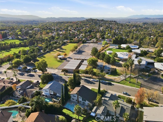 Image 63 of 72 For 6266 Shaker  