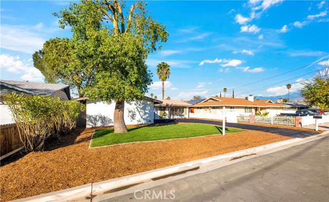 Detail Gallery Image 2 of 26 For 40846 Boyer Ave, Hemet,  CA 92544 - 4 Beds | 2 Baths