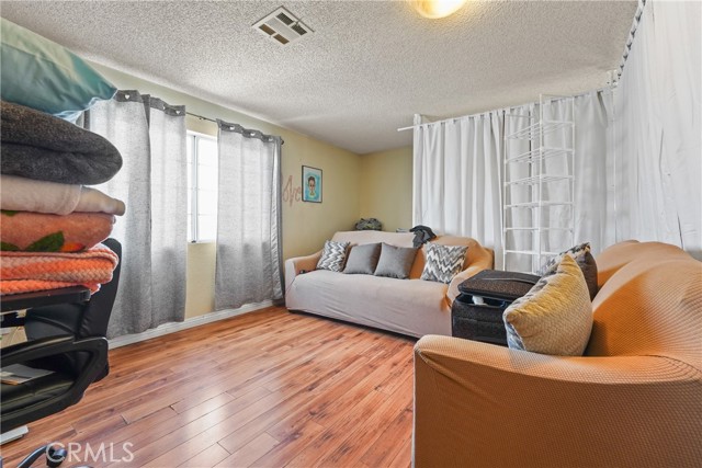 Detail Gallery Image 20 of 40 For 4960 4962 Gambier St, Los Angeles,  CA 90032 - – Beds | – Baths