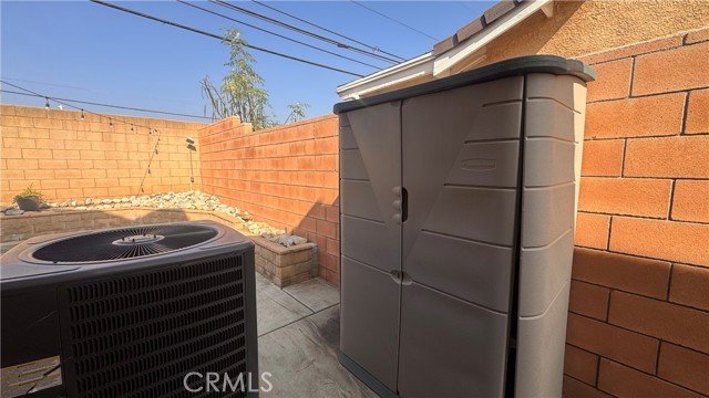 Detail Gallery Image 23 of 29 For 815 Alpine, Pomona,  CA 91767 - 3 Beds | 3 Baths