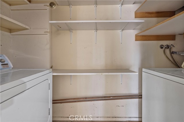 Detail Gallery Image 26 of 27 For 7439 Woodman Ave. #35,  Van Nuys,  CA 91405 - 2 Beds | 1 Baths