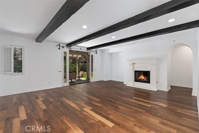 34 Tall Hedge, Irvine CA: https://media.crmls.org/medias/7e9d9830-2330-4e66-8b65-491d21814135.jpg