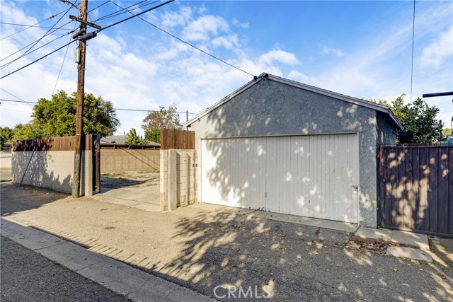 7955 White Oak photo 17
