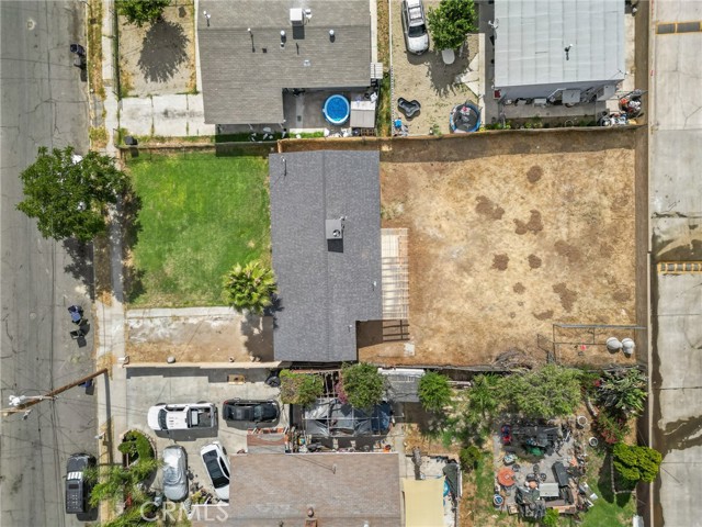 530 E 3rd Street, Rialto CA: https://media.crmls.org/medias/7e9dd1c2-af23-4dbf-ae9b-4088d4eb080c.jpg