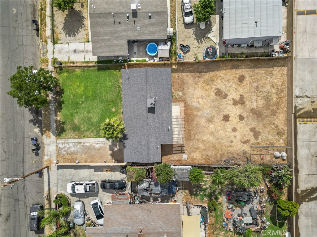 https://media.crmls.org/medias/7e9dd1c2-af23-4dbf-ae9b-4088d4eb080c.jpg?preset=X-Large