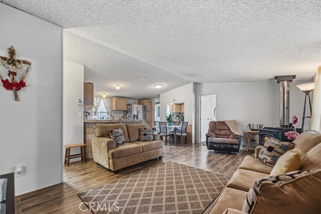 Detail Gallery Image 5 of 47 For 4769 Victor, Phelan,  CA 92371 - 3 Beds | 2 Baths