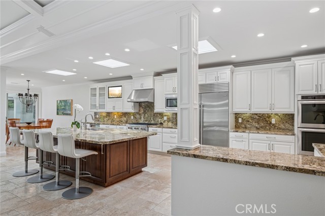 Detail Gallery Image 9 of 40 For 6 Rue Cannes, Newport Beach,  CA 92660 - 3 Beds | 2/1 Baths