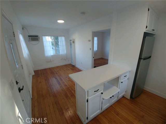 Image 62 of 71 For 1361 Armadale Avenue