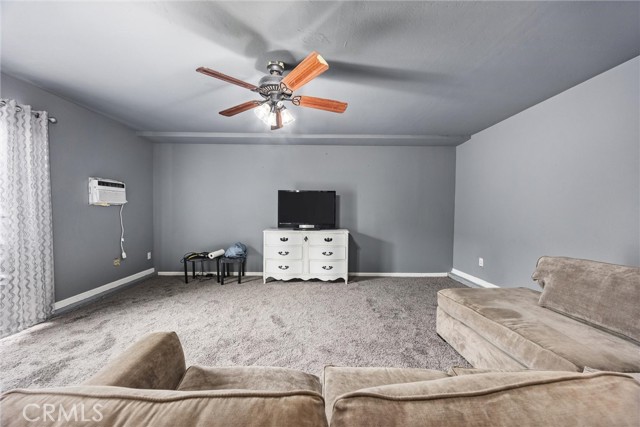 Detail Gallery Image 9 of 20 For 5517 Monitor St, Bakersfield,  CA 93307 - 4 Beds | 2/1 Baths