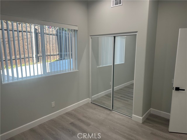 Detail Gallery Image 8 of 13 For 16747 Halsted St, Northridge,  CA 91343 - 3 Beds | 3 Baths