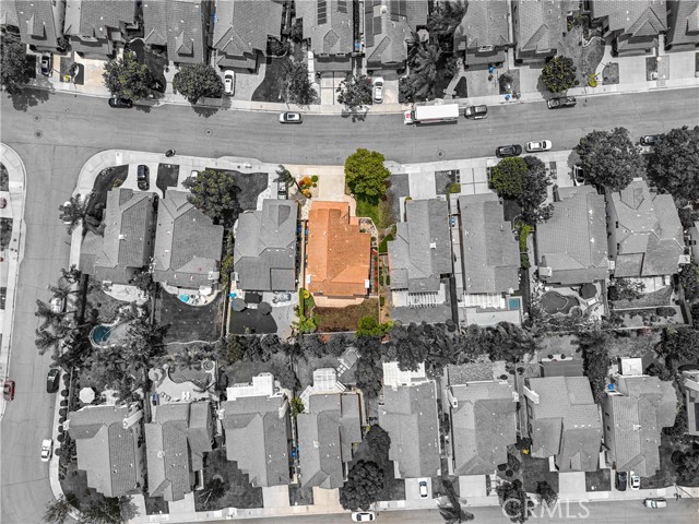 Image 48 of 52 For 450 Pesaro Street