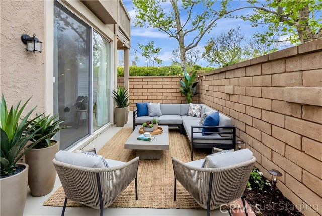 Detail Gallery Image 6 of 27 For 28871 Canyon Point, Lake Forest,  CA 92679 - 2 Beds | 2 Baths