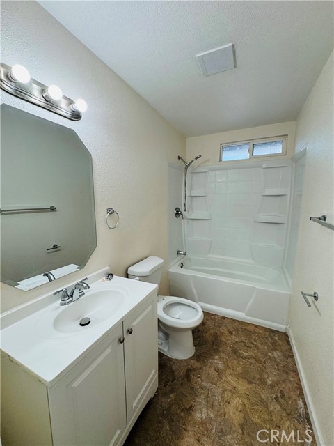 Detail Gallery Image 4 of 10 For 966 N 1/12 N H St, San Bernardino,  CA 92410 - 3 Beds | 2 Baths