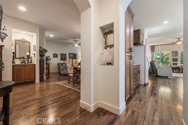 1708 Bandon Court, Oakdale CA: https://media.crmls.org/medias/7ea3bb0c-b9d7-4b89-aaa5-cb1049f5c2ee.jpg