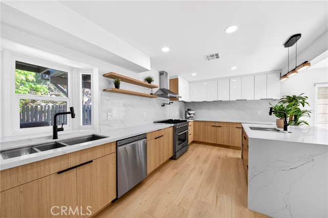 Detail Gallery Image 4 of 32 For 2248 El Rancho, Fullerton,  CA 92833 - 4 Beds | 3 Baths