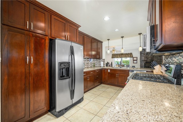 13622 Benfield Avenue, Norwalk CA: https://media.crmls.org/medias/7ea434fc-f14b-4b2d-9a1f-4f9eb5714ac8.jpg