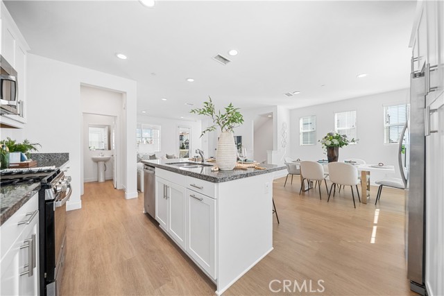 Detail Gallery Image 16 of 49 For 11016 Getaway Dr, Rancho Cucamonga,  CA 91730 - 3 Beds | 2/1 Baths