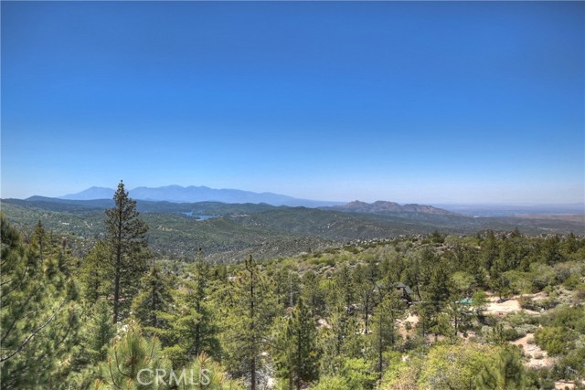 Detail Gallery Image 4 of 75 For 175 N Trails End Rd, Green Valley Lake,  CA 92341 - 5 Beds | 2 Baths
