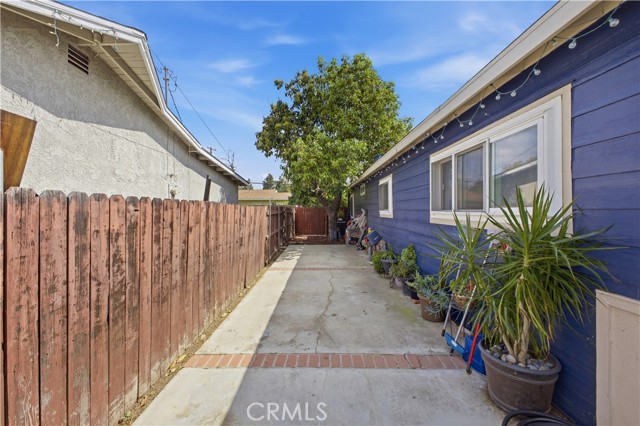 Detail Gallery Image 38 of 45 For 611 S Laurel Ave, Ontario,  CA 91762 - 4 Beds | 1 Baths