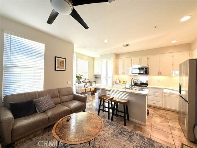 Detail Gallery Image 11 of 46 For 18 Kenilworth Ln #150,  Aliso Viejo,  CA 92656 - 3 Beds | 2/1 Baths