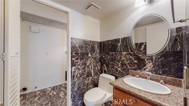 Detail Gallery Image 17 of 37 For 4641 Fulton Ave #103,  Sherman Oaks,  CA 91423 - 2 Beds | 2/1 Baths