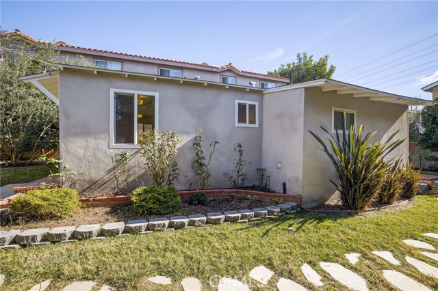 2720 Carnegie Lane, Redondo Beach, California 90278, 3 Bedrooms Bedrooms, ,2 BathroomsBathrooms,Residential,For Sale,Carnegie,SB25049063