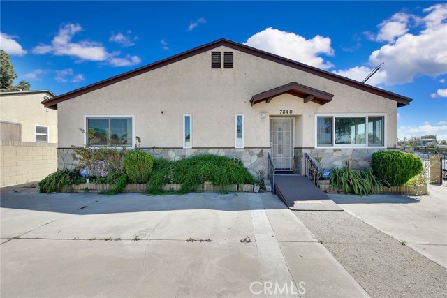 Detail Gallery Image 2 of 15 For 7840 Pioneer, Whittier,  CA 90606 - 4 Beds | 3 Baths